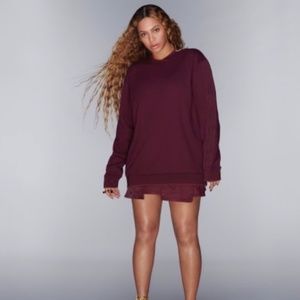 IVY PARK CREW SWEATSHIRT SIZE LARGE